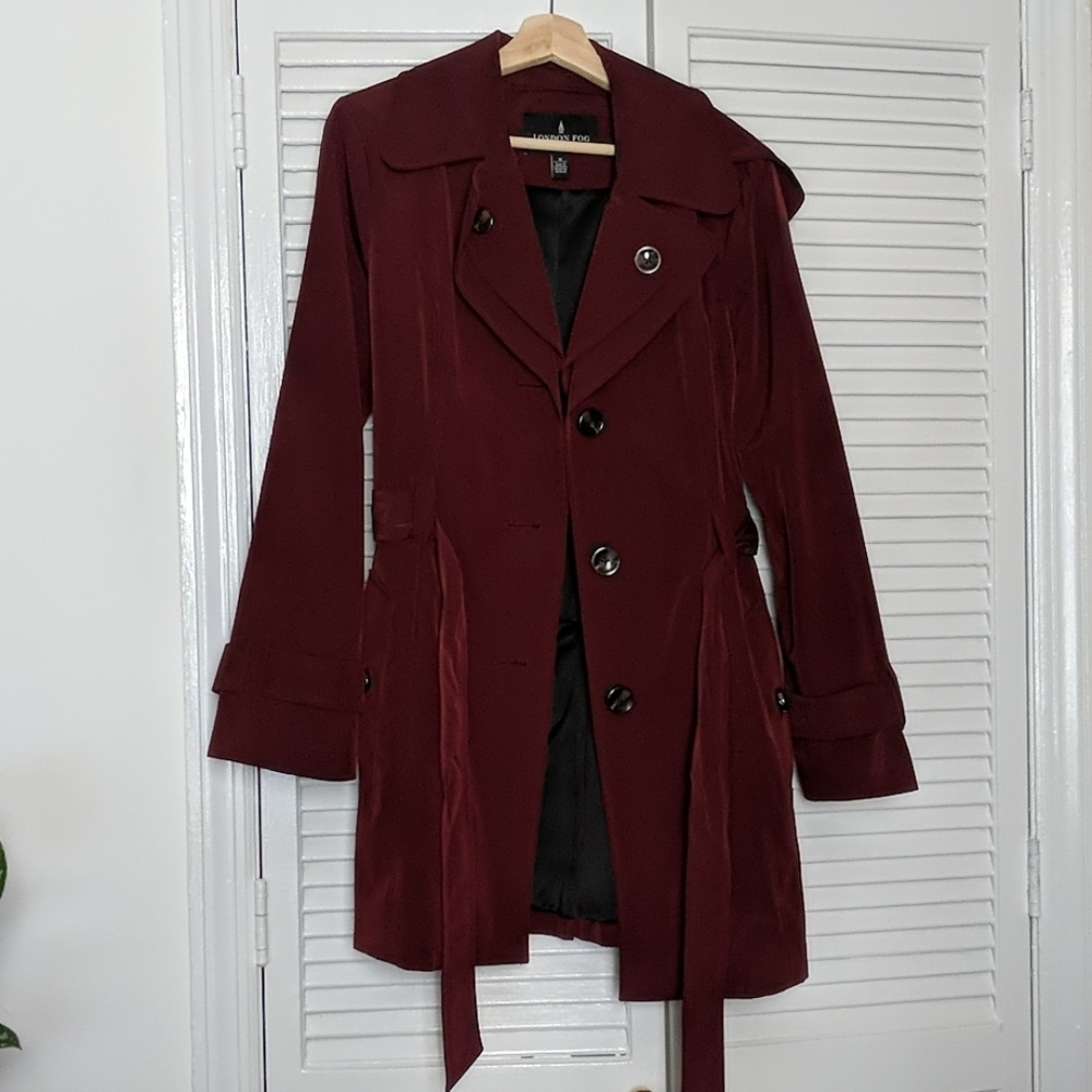 London Fog Burgundy Raincoat Medium